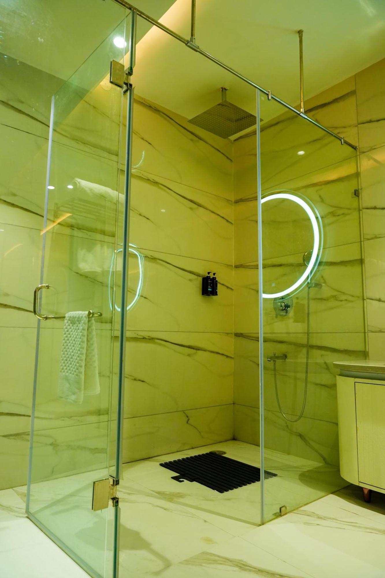 Hotel Adsan Heights Gajraula المظهر الخارجي الصورة
