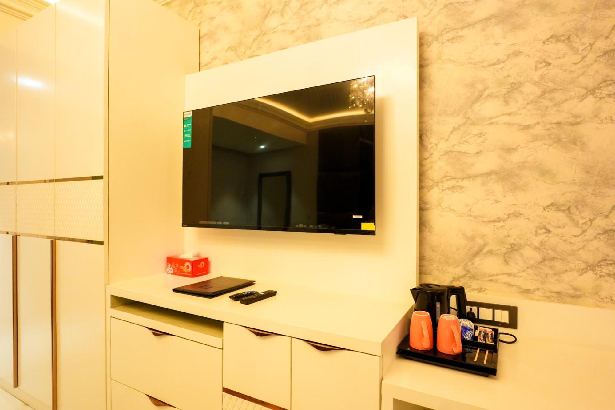 Hotel Adsan Heights Gajraula المظهر الخارجي الصورة