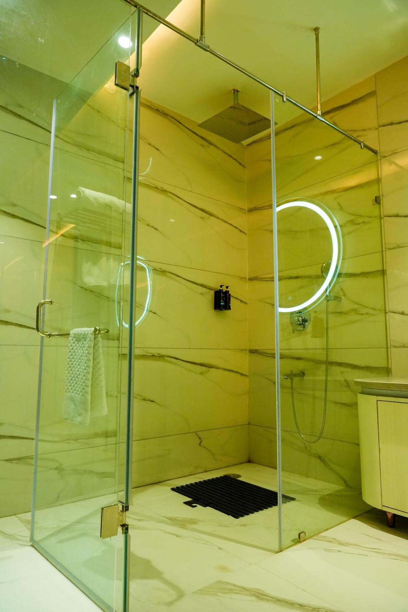 Hotel Adsan Heights Gajraula المظهر الخارجي الصورة