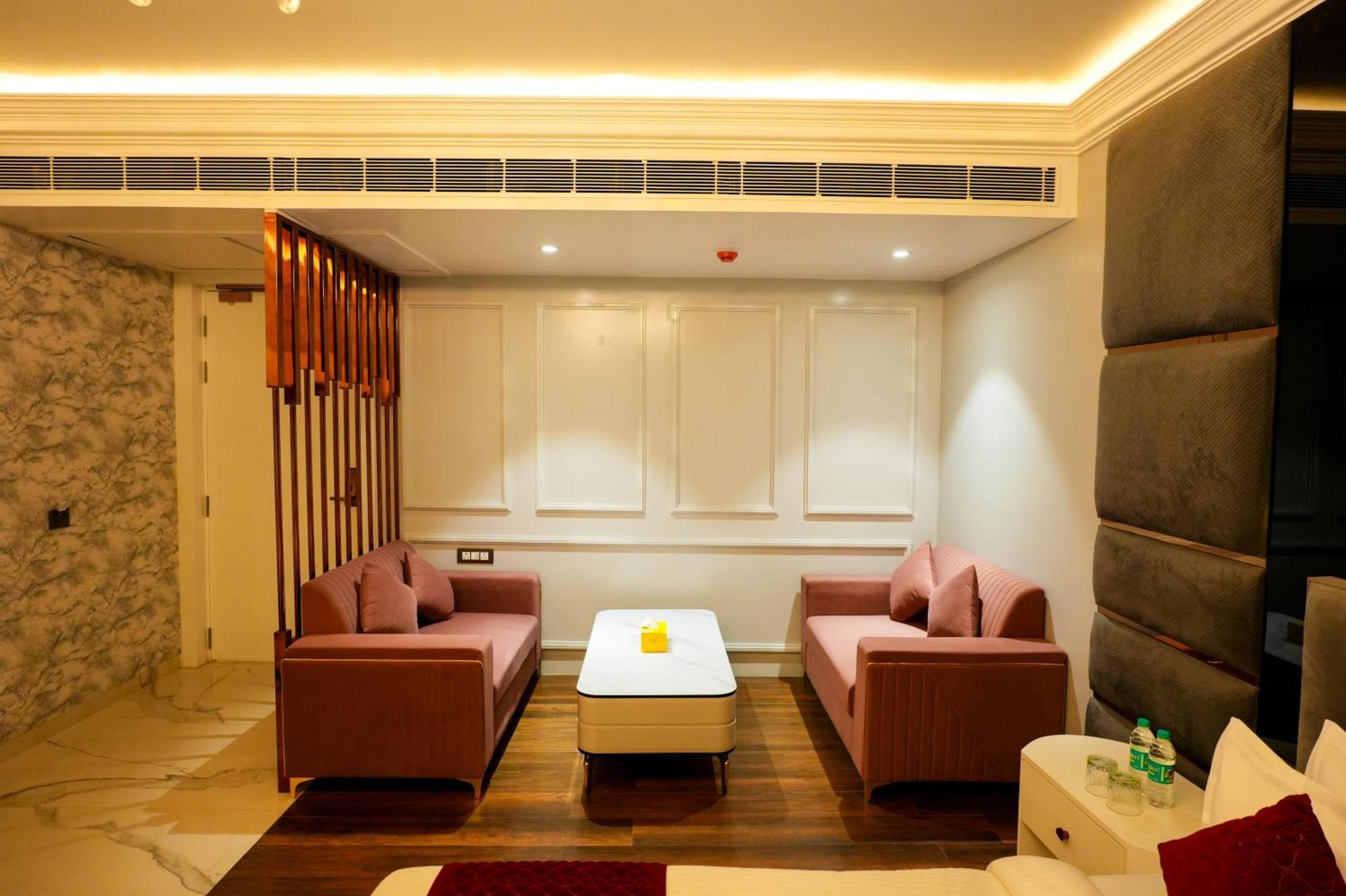 Hotel Adsan Heights Gajraula المظهر الخارجي الصورة